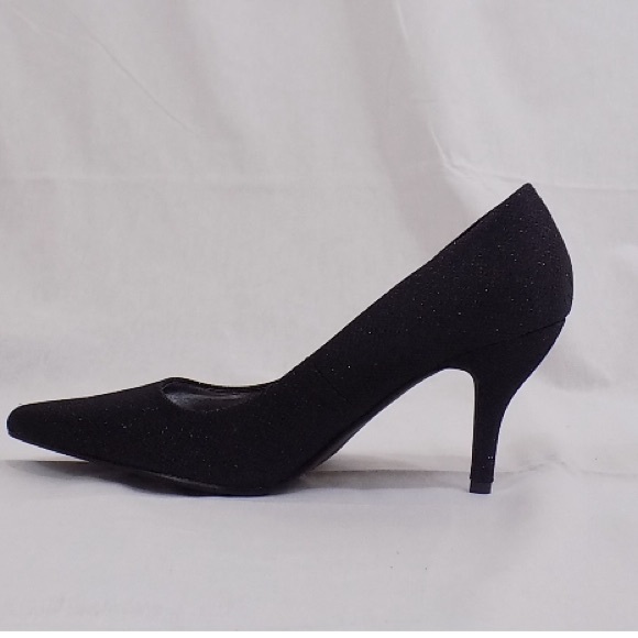 Midnight black pump (wide width) - Picture 3 of 7